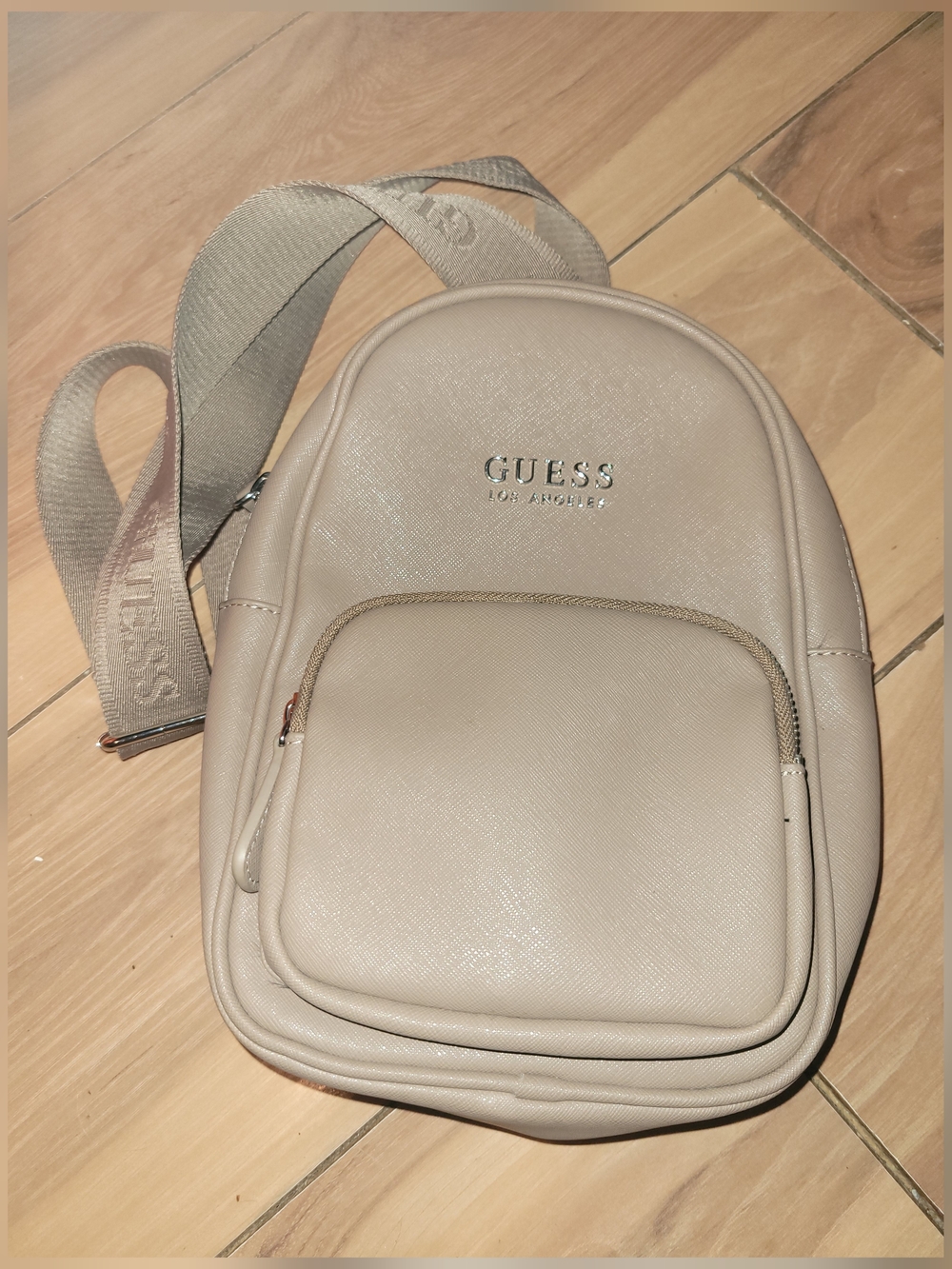 2️⃣for💲125‼️GUESS Beige Crossbody Shoulder  Bag with Logo Strap